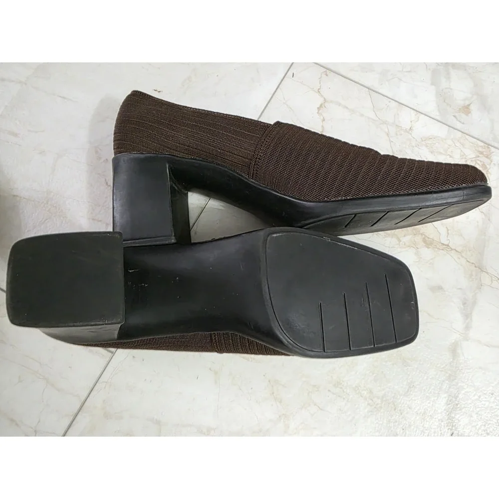 Liz Claiborne Brown Block Heels Womens 10 Ribbed Square Toe Slip On Fabric Pumps